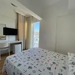 Hotel Status
