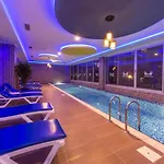 Sa Apartments! 300M To The Beach