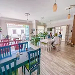 Abelia Otel