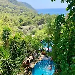 Large Bungalow With Sea View In Kabak Bay, Oeluedeniz