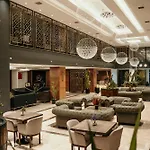 Grand Vaves Hotel