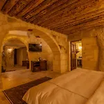 Seraphim Cave Suites & Spa