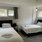 Deluxe Villa In Forest 4