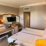 Bellis Deluxe Hotel & Heated For Winter Aqua Park