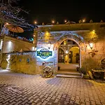 Capp Royal Cave Hotel