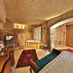 Divan Cave House