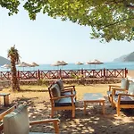 Eden Bungalows And Beach