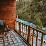 River Deluxe