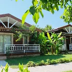 Apella Hotel