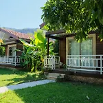 Apella Hotel