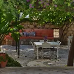 Alacati Zeytin Konak Hotel