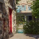 Alacati Zeytin Konak Hotel