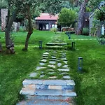 Triada Hotel Bueyuekada