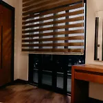Ceneviz Suit Hotel