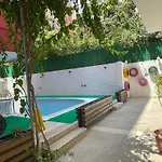 Twin Apart Hotel