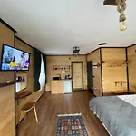 Soonsuitapart