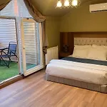 Real King Suite Hotel