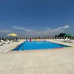 Double Royal Hotel
