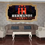 Hermanos Hotel