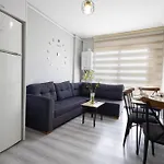 Zal Suite