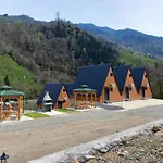 Uzungoel Caykara Pansiyon Bungalov