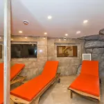 Glorious Hotel