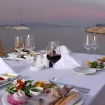 Yacht Club