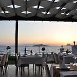 Small Beach Hotel