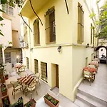 Hotel New House