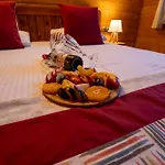 Eden Bungalows And Beach