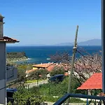 Kusadasi Merkezde Denize 5Dk Modern Villa
