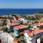 Kusadasi Merkezde Denize 5Dk Modern Villa
