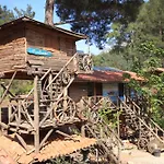 Kadir\'S Top Tree Houses
