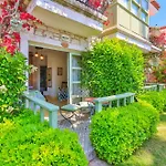 Palas Alacati - Adult Only