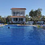 Zeytin Arasi Apart Otel
