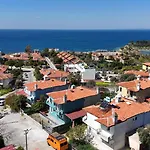 Kusadasi Merkezde Denize 5Dk Modern Villa