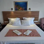 Queen Seagull Boutique Hotel