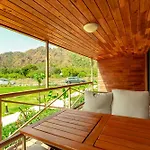 Izgen Bungalows