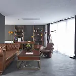 Check Inn Suite Hotel & Spa