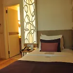 Wes Hotel