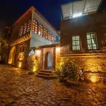 Kapalos Cave Hotel