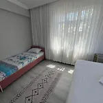 Airport See Viem Apartment
