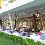 Crystal Admiral Resort Suites & Spa
