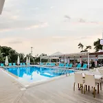 Hanedan Beach Hotel