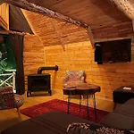 Bizim O\'Ra Kueme Evleri & Bungalov