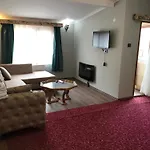Yedigoller Hotel & Restaurant