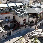 Caldera Cave Hotel