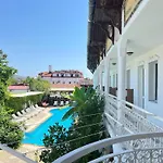 Central Park Otel - Adult Only