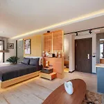 Morina Deluxe Hotel