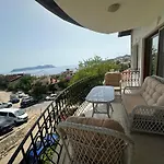 The Townhouse Apartment